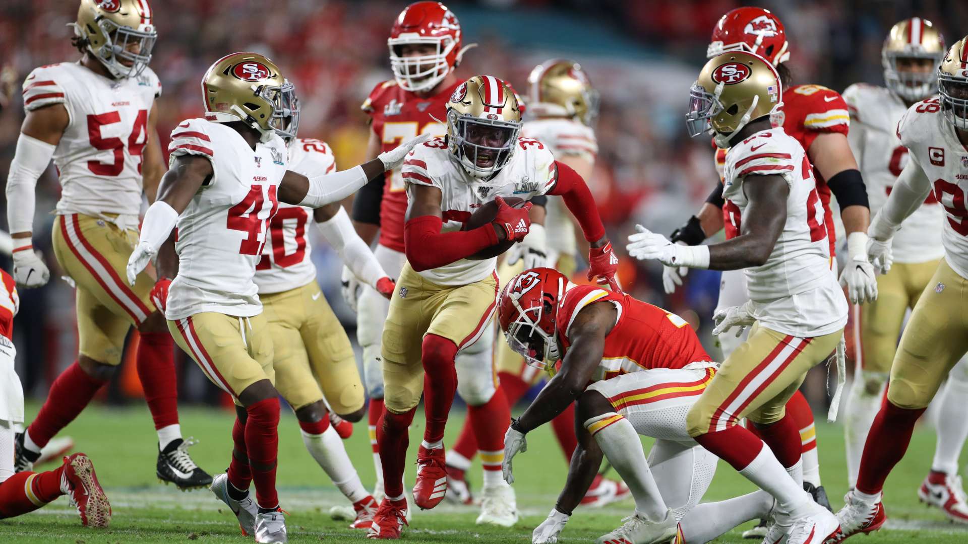 随着各大联 随着各大联