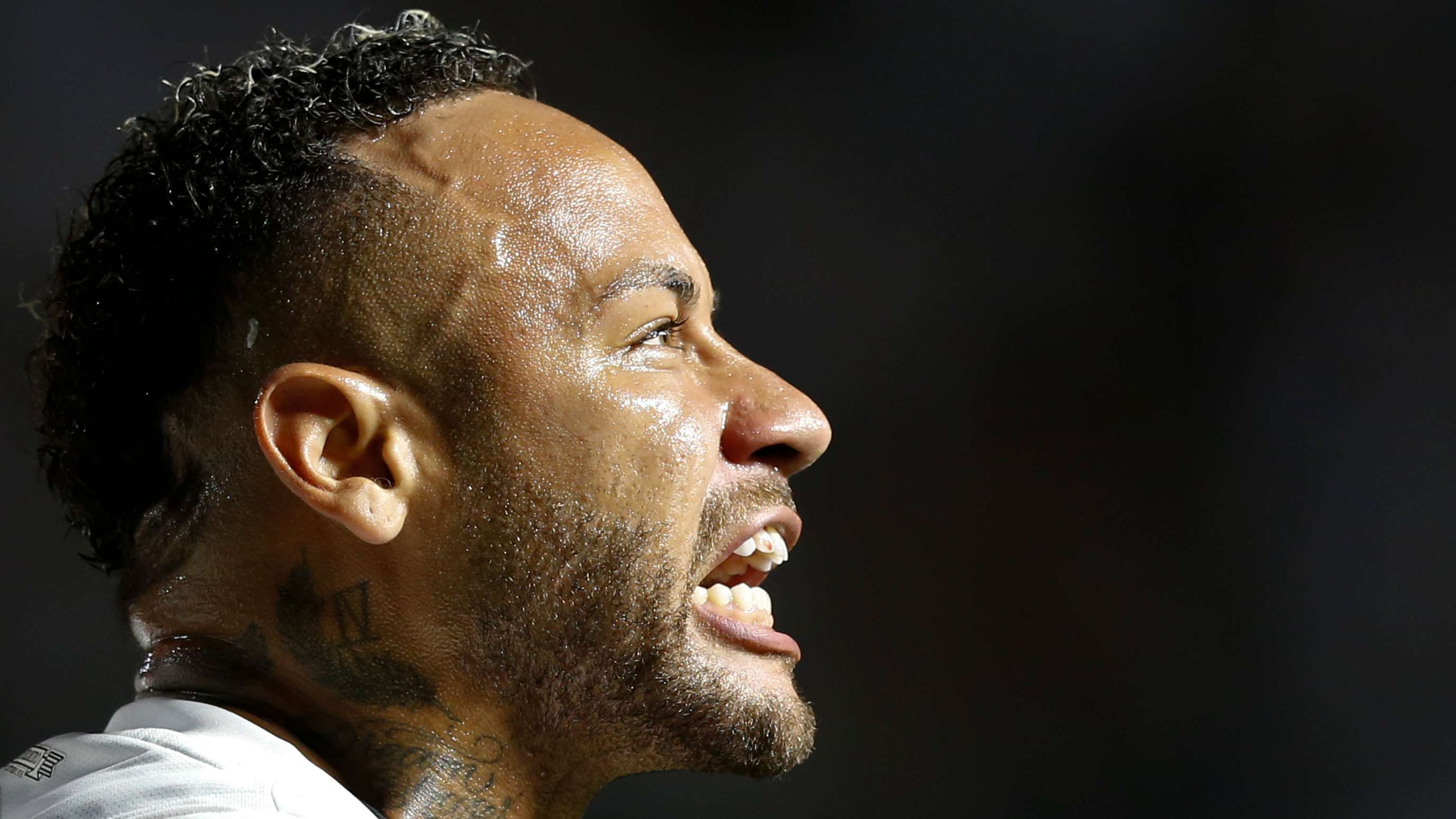 屢屢建功 屢屢建功